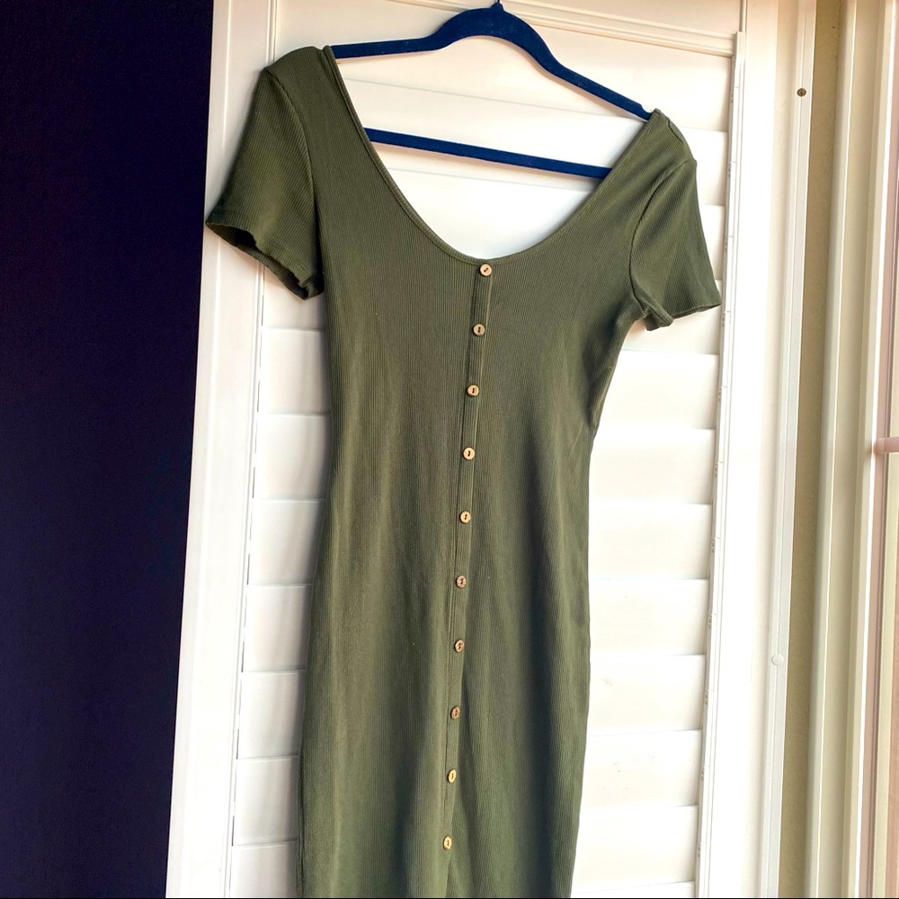 🪲Fashion nova green maxi dress